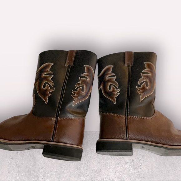 Magellan 2 tone boots, black & brown, Youth 2 like‎ new Unisex - Picture 2 of 2